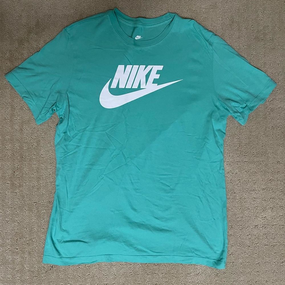Nike Men's Aqua Short Sleeve Tee